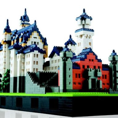 Nanoblock Neuschwanstein Castle Deluxe Edition Set