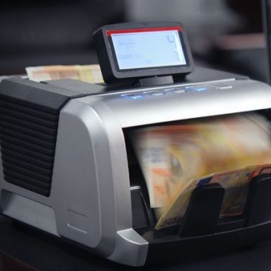 Money Counter and Counterfeit Note Detector