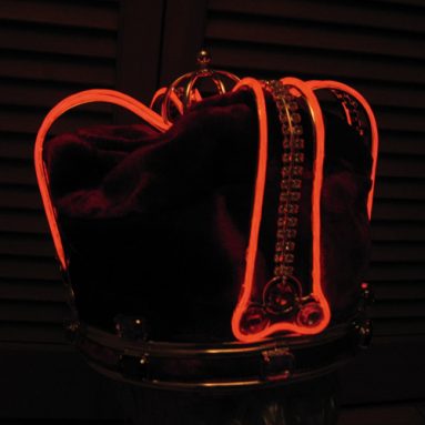Crown with flashing multicolor LEDs
