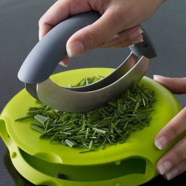 Compact Herb Chopper