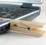 USB WOODEN CLOTHESPIN