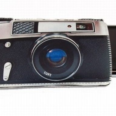 Retro Camera Black and Silver Gadget Case