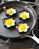 Daisy-Shaped Egg Fry Rings