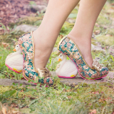 Savan Swan Heels