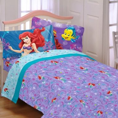 Disney  5pc Bedding Comforter and Sheet Set