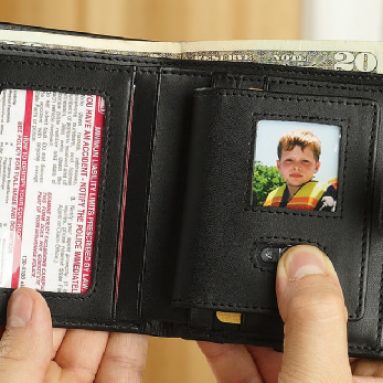 Leather Wallet With Digital Photo Viewer
