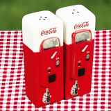 Coca-Cola Vending Machine Salt and Pepper Shaker Set