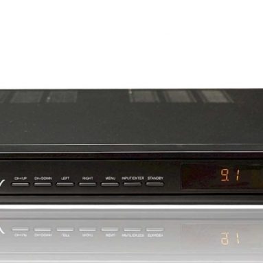 1080p Dual Tuner Digital HDTV Recorder, Receiver and Media Center Box