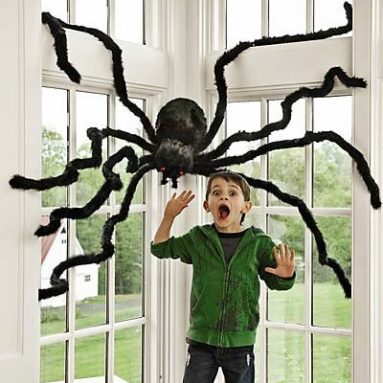 Giant Spider with Posable Legs