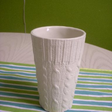 Cable knit ceramic cups