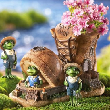 Bait Shop Work Shoe Design Planter & 2 Frogs