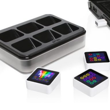 Sifteo Interactive Game Cubes – Sifteo 3-pack w/ Charging Cradle